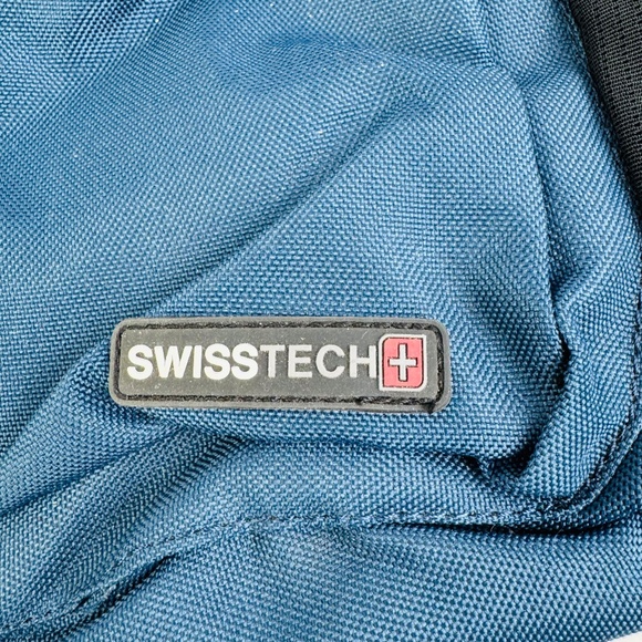 SwissTech La Tzoumaz School Black Backpack with Protective Laptop Compartment - Picture 5 of 7